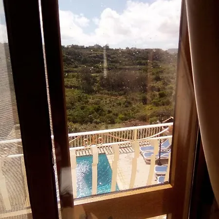 Couette-café Hibiscus House - Adults Only *