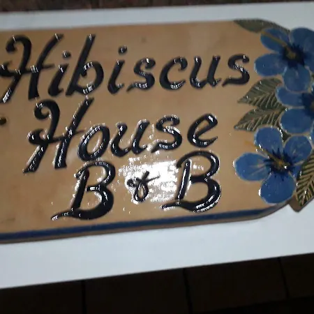 Hibiscus House - Adults Only Couette-café *
