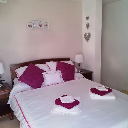 Hibiscus House - Adults Only Bed & Breakfast Xagħra